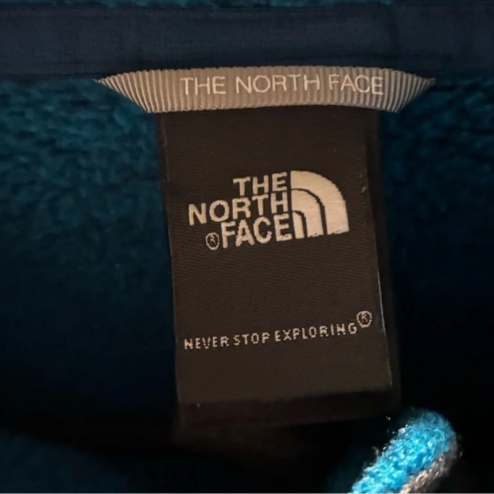 The North Face Teal Blue Pullover Hoodie - Picture 11 of 11